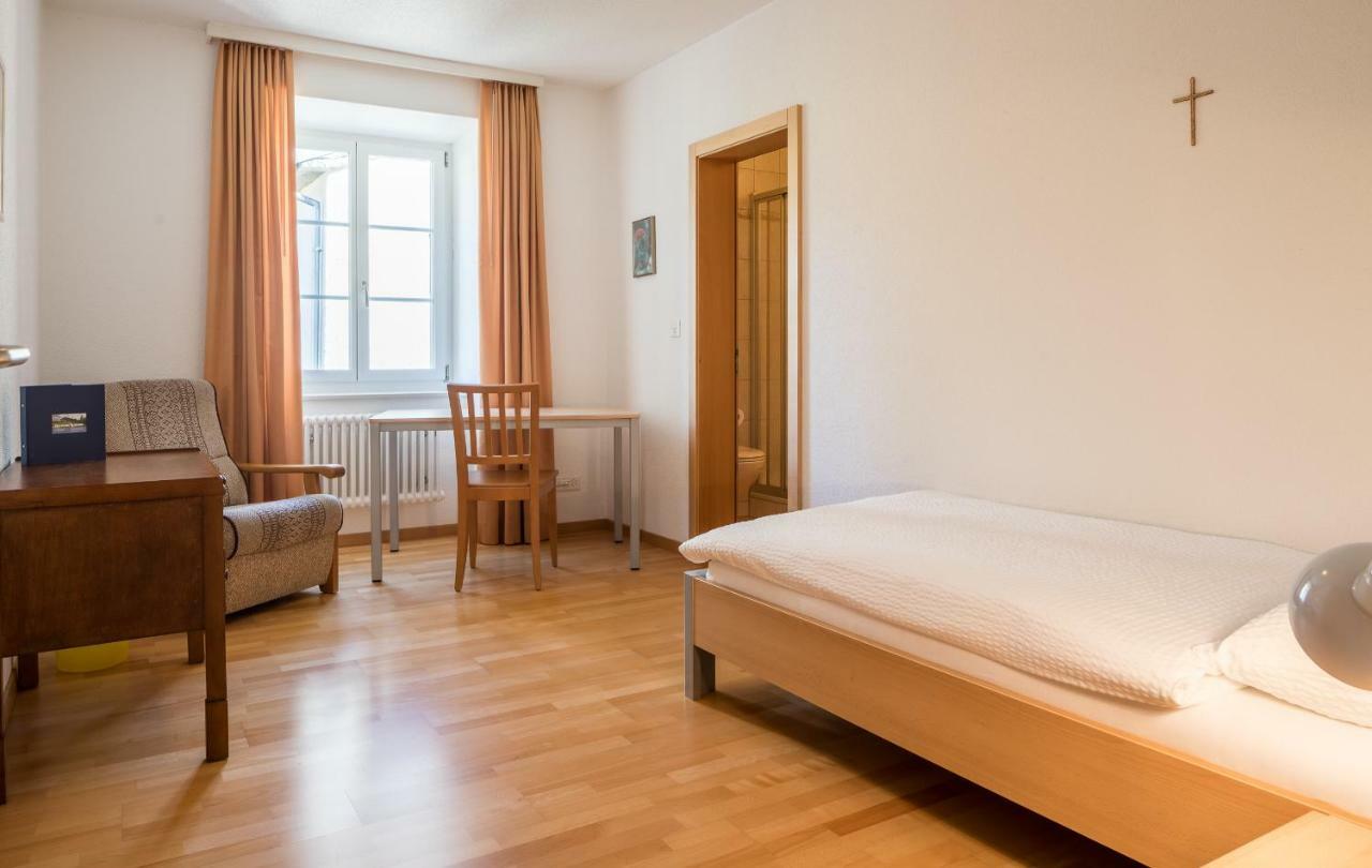 Gaestehaus St. Ursula Бриг Экстерьер фото